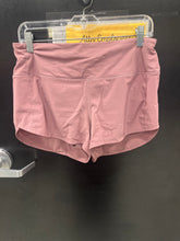 Load image into Gallery viewer, Lulu Lemon Shorts Size 7/8 7975
