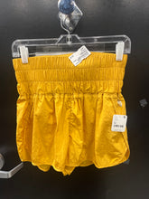 Load image into Gallery viewer, NWT Free People Athletic Shorts Size Medium

