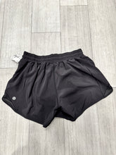 Load image into Gallery viewer, Lulu Lemon Athletic Shorts Size 6 9443
