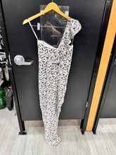 Load image into Gallery viewer, Veronica Beard Dress Size 2
