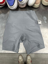 Load image into Gallery viewer, Lulu Lemon Athletic Shorts Size Small 6771
