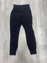 Load image into Gallery viewer, Lululemon Athletic Pants Size 5/6 (7766)

