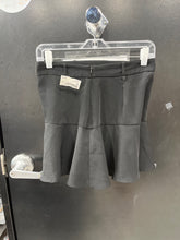 Load image into Gallery viewer, Zara Short Skirt Size Medium
