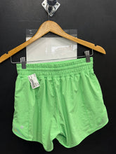 Load image into Gallery viewer, Lululemon Athletic Shorts Size 4 0137
