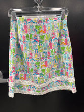 Load image into Gallery viewer, Lilly Pulitzer Short Skirt Size 7/8 8740
