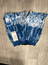 Load image into Gallery viewer, Lulu Lemon Athletic Shorts Size Small
