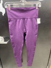 Load image into Gallery viewer, Set Active Athletic Pants Size Medium
