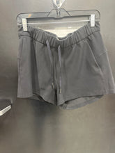 Load image into Gallery viewer, Lulu Lemon Athletic Shorts Size 7/8
