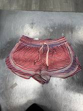 Load image into Gallery viewer, Lululemon Athletic Shorts Size Medium 883
