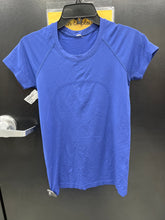 Load image into Gallery viewer, Lululemon Athletic Top Size Small 389
