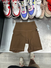 Load image into Gallery viewer, Lulu Lemon Athletic Shorts Size Small 6791
