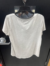 Load image into Gallery viewer, Lulu Lemon Athletic Top Size Large
