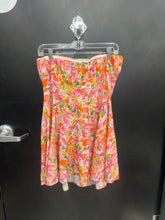 Load image into Gallery viewer, Princess Polly Dress Size Medium 318
