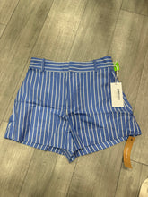 Load image into Gallery viewer, Reformation NWT Shorts Size 0
