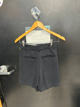 Load image into Gallery viewer, Wilfred Shorts Size 2 4273
