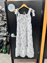 Load image into Gallery viewer, shoshamma Maxi Dress Size 0
