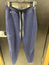 Load image into Gallery viewer, Figs Pants size M
