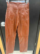 Load image into Gallery viewer, NWT Abercrombie &amp; Fitch Pants Size 7/8 (29)
