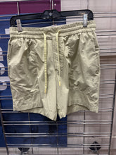 Load image into Gallery viewer, Lululemon Athletic Shorts Size Medium
