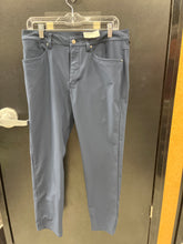 Load image into Gallery viewer, Lulu Lemon Pants Size 32 410
