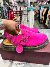 Load image into Gallery viewer, Dr Martens Shoe women 11 Men12
