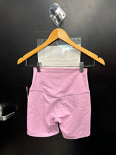 Load image into Gallery viewer, Lulu Lemon Athletic Shorts Size 4 2917
