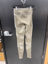Load image into Gallery viewer, Alo Athletic Pants Size Extra Small
