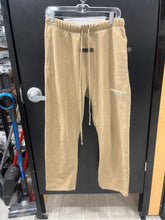 Load image into Gallery viewer, Essentials Athletic Pants Size Small
