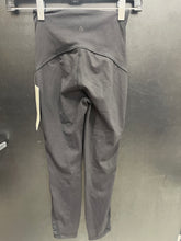 Load image into Gallery viewer, Lulu Lemon Athletic Pants Size Extra Small
