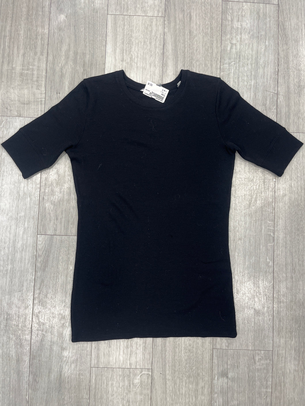 Vince T-Shirt Size Small