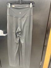Load image into Gallery viewer, Lululemon Athletic Pants Size 3/4 (27)
