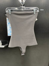 Load image into Gallery viewer, Zara Tank Top Size Small
