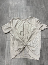 Load image into Gallery viewer, Lulu Lemon Athletic Top Size 4 2082
