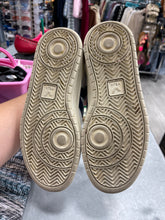 Load image into Gallery viewer, VEJA Womens Athletic Shoes Womens 7
