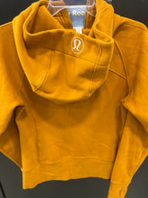 Load image into Gallery viewer, Lulu Lemon Outerwear Size Medium 710
