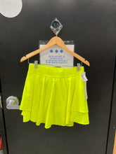 Load image into Gallery viewer, Lulu Lemon Athletic Shorts Size 8 2458
