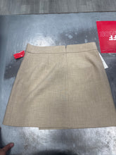 Load image into Gallery viewer, Babaton Shorts Size Medium
