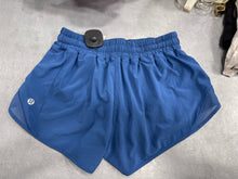 Load image into Gallery viewer, Lulu Lemon Athletic Shorts Size 4 6429

