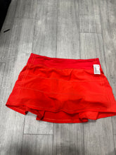 Load image into Gallery viewer, Lululemon Athletic Shorts Size 12
