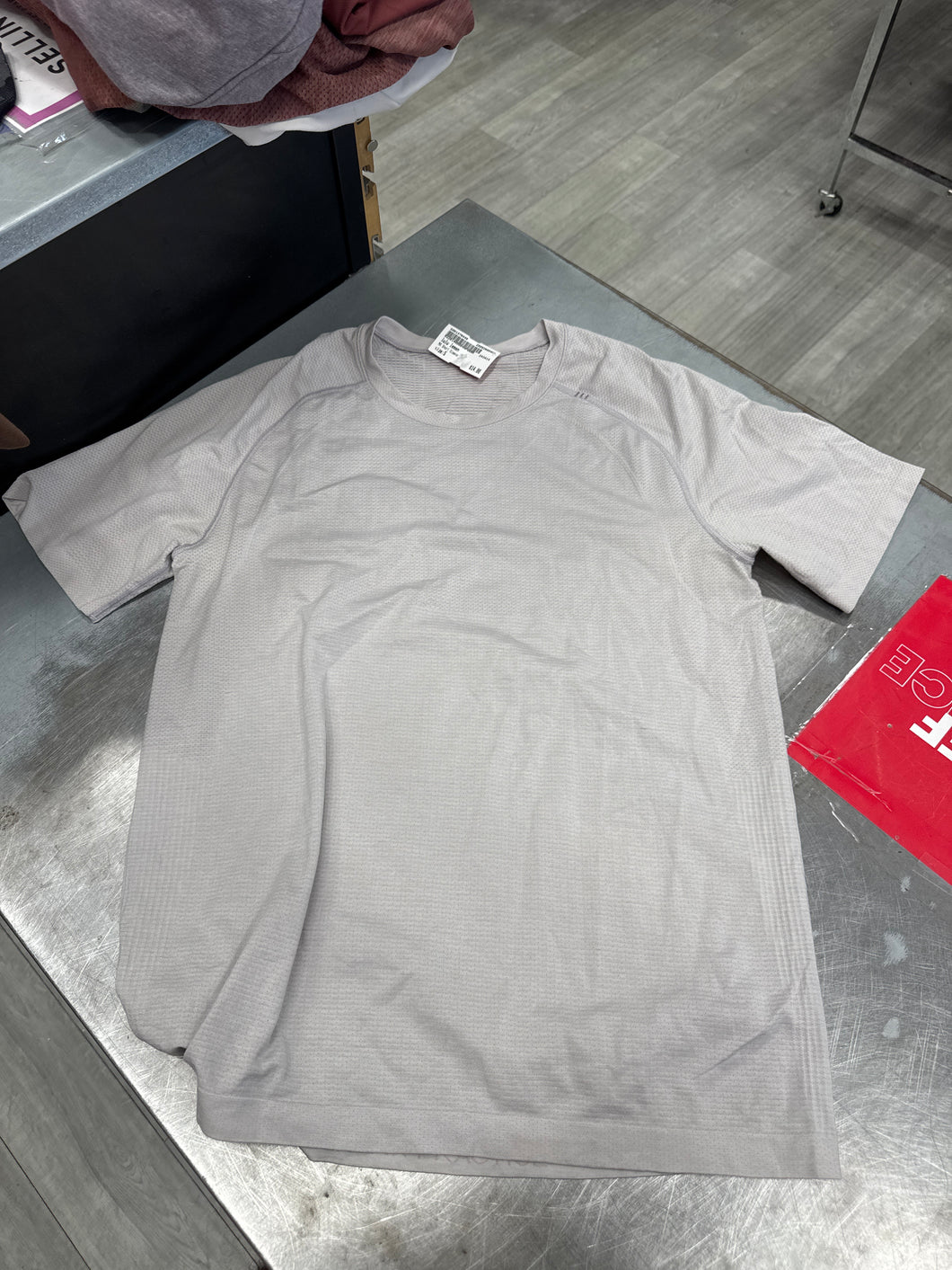 Lulu Lemon Athletic Top Size Small
