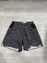 Load image into Gallery viewer, Lulu Lemon Athletic Short Size Small
