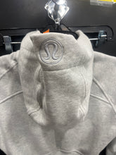 Load image into Gallery viewer, Lulu Lemon Outerwear Size Extra Small
