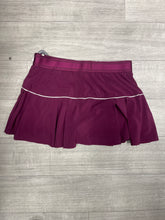 Load image into Gallery viewer, Nike Athletic Shorts Size Large
