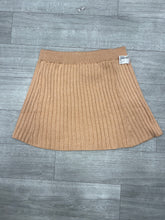 Load image into Gallery viewer, Mng Short Skirt Size Large
