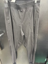 Load image into Gallery viewer, Lulu Lemon Athletic Pants Size Small
