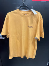 Load image into Gallery viewer, Dickies T-shirt Size Medium
