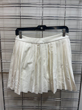 Load image into Gallery viewer, NWT Abercrombie &amp; Fitch Short Skirt Size Medium
