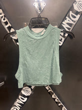 Load image into Gallery viewer, Lulu Lemon Athletic Top Size Medium 8399
