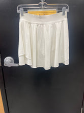 Load image into Gallery viewer, Lulu Lemon Athletic Shorts Size 5/6
