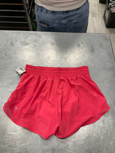 Load image into Gallery viewer, Lulu Lemon Athletic Shorts Size 6 9951
